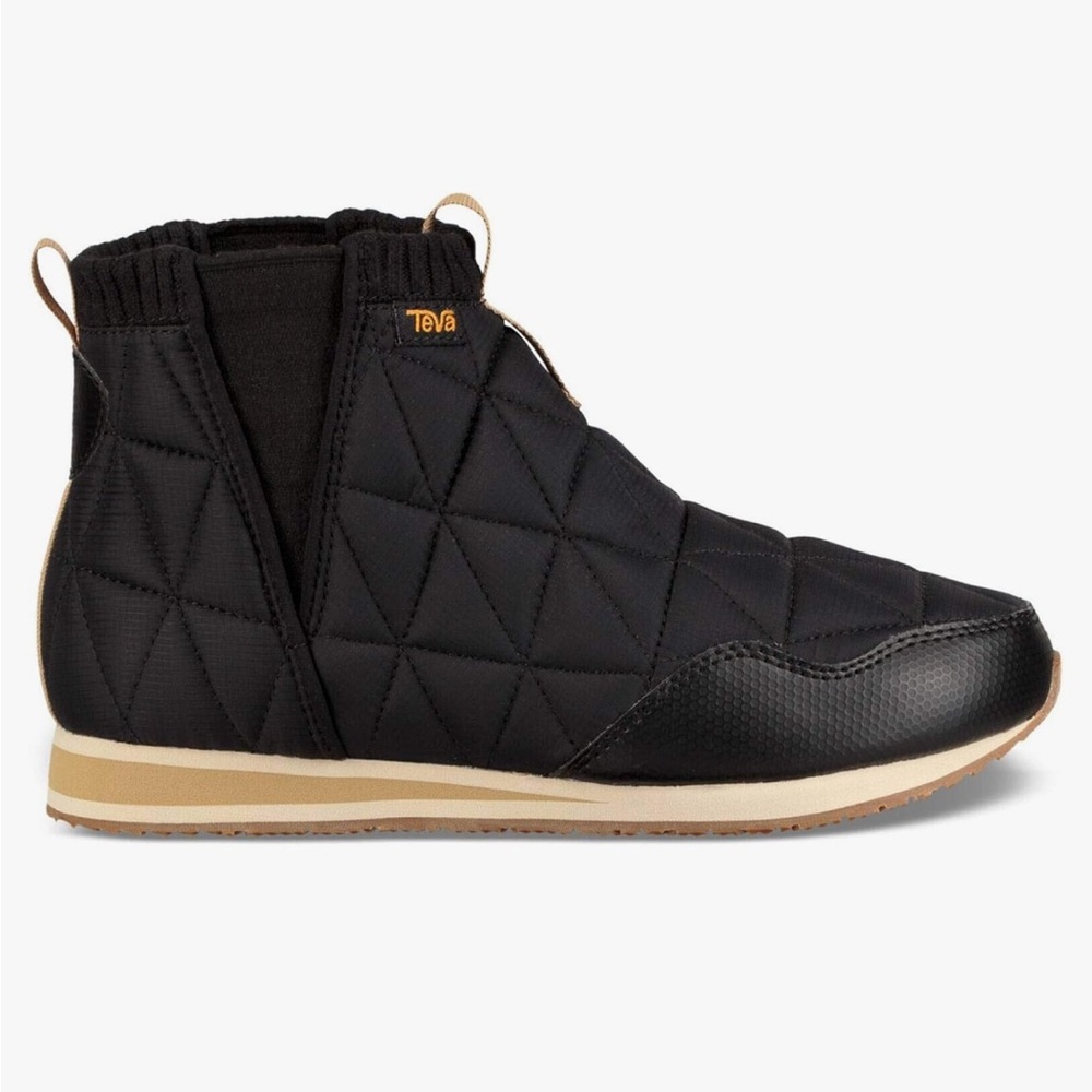 Teva Ember Mid Quilted Boot - excellent condition!